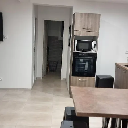 Dependance 90m2 Dans Avec Piscine 度假居