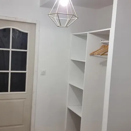 Holiday home Dependance 90m2 Dans Avec Piscine