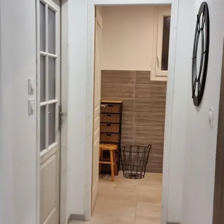 Holiday home Dependance 90m2 Dans Avec Piscine *
