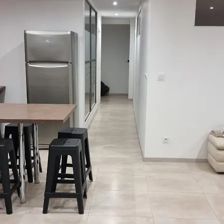 Holiday home Dependance 90m2 Dans Avec Piscine